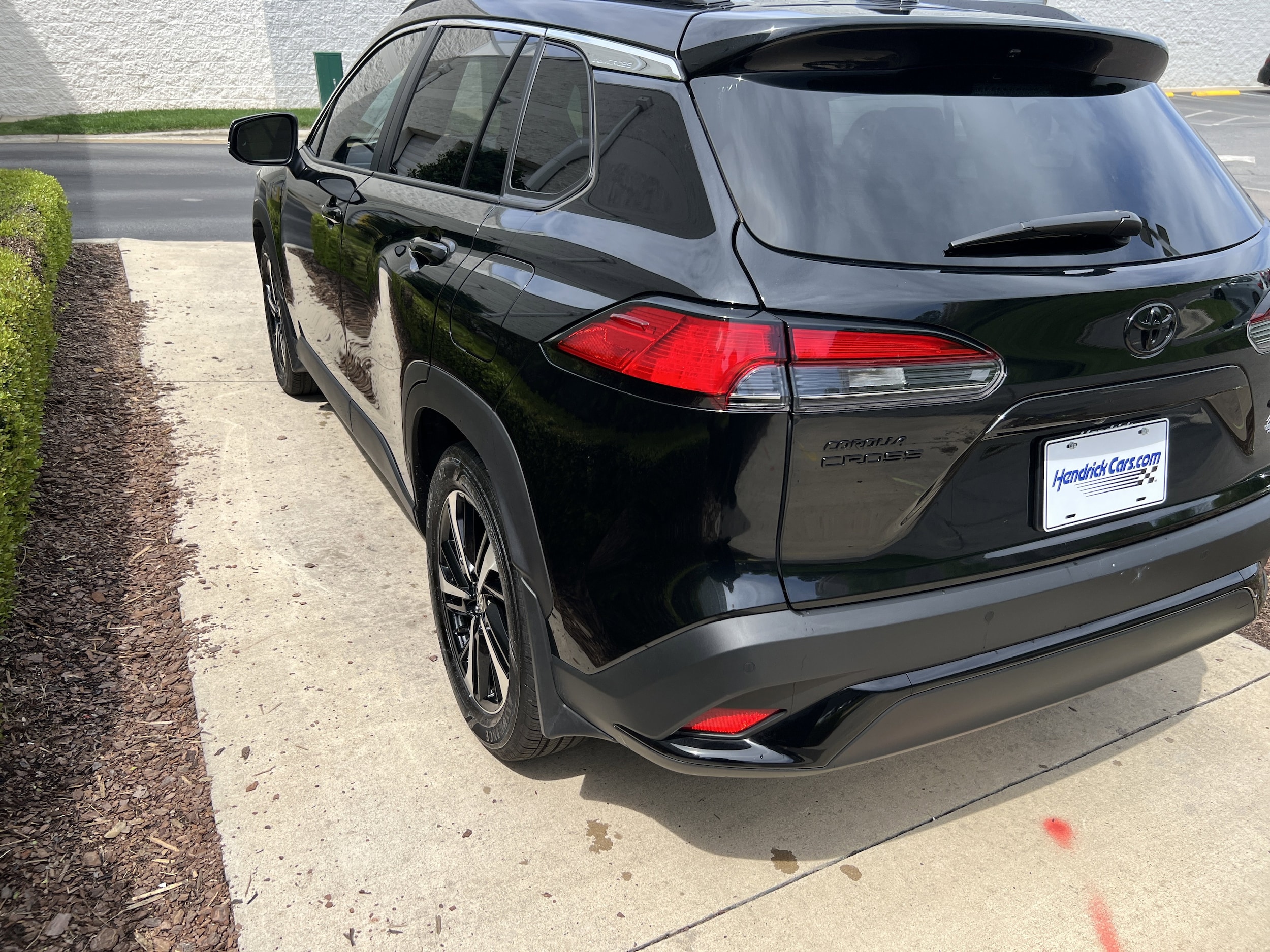 2025 Toyota Corolla Cross Hybrid XSE photo 5