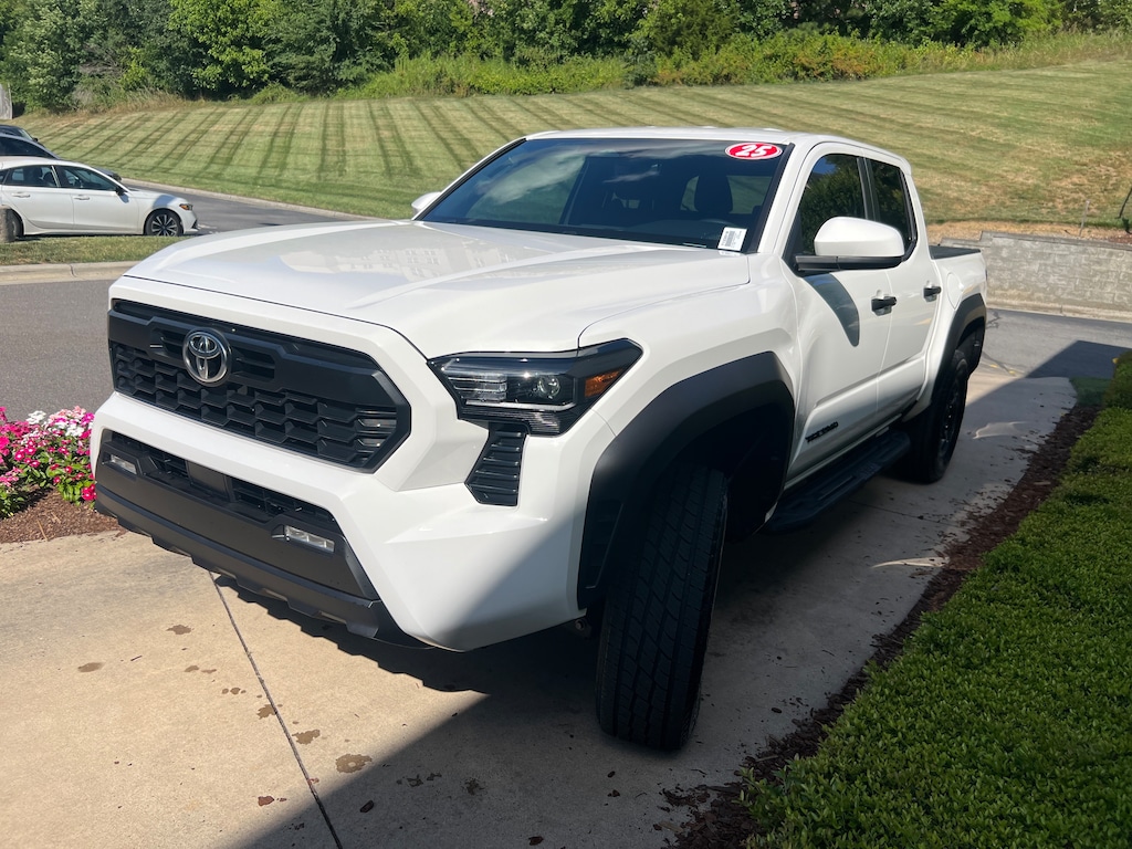 Used 2025 Toyota Tacoma 4WD TRD Off Road Pickup