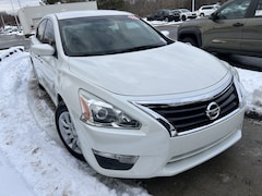 2015 Nissan Altima 2.5 S Sedan