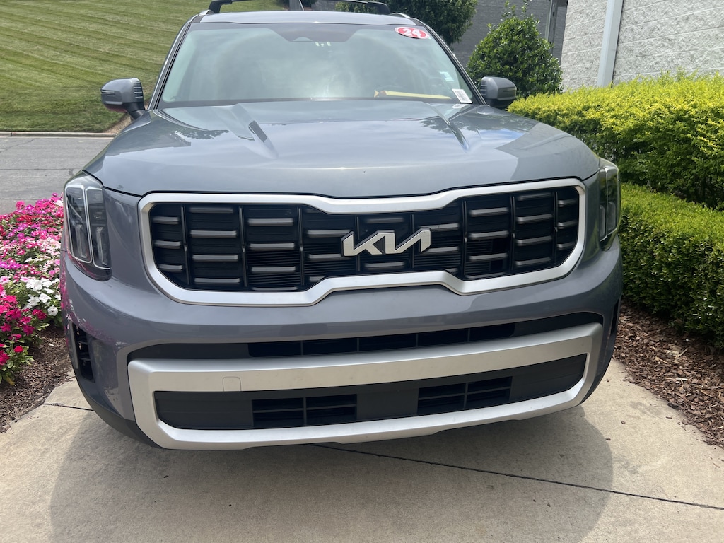 Used 2024 Kia Telluride S SUV