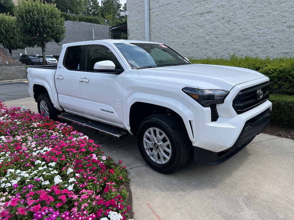Used 2024 Toyota Tacoma 2WD SR5 Pickup