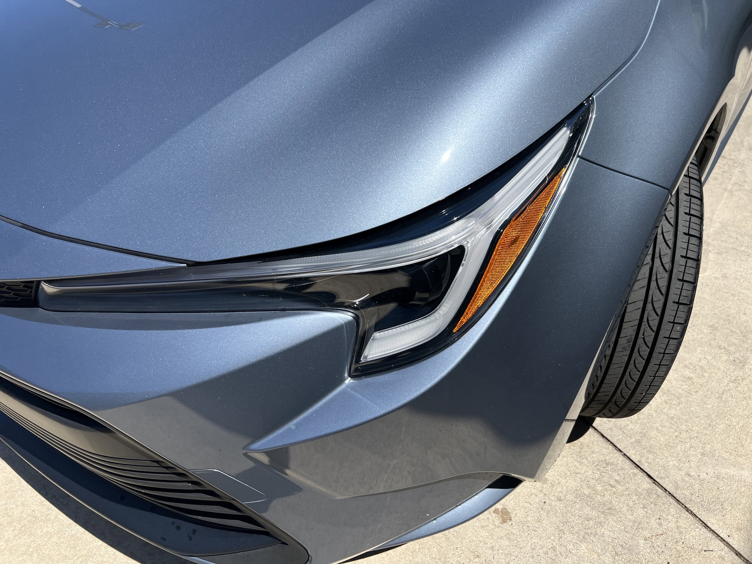 2025 Toyota Corolla Hybrid LE photo 5