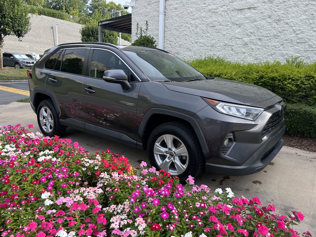 Used 2021 Toyota RAV4 XLE SUV