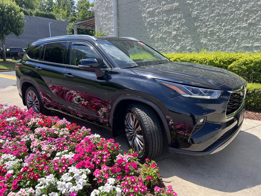 Used 2022 Toyota Highlander Platinum SUV