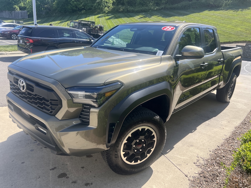 Used 2025 Toyota Tacoma 4WD TRD Off Road Pickup