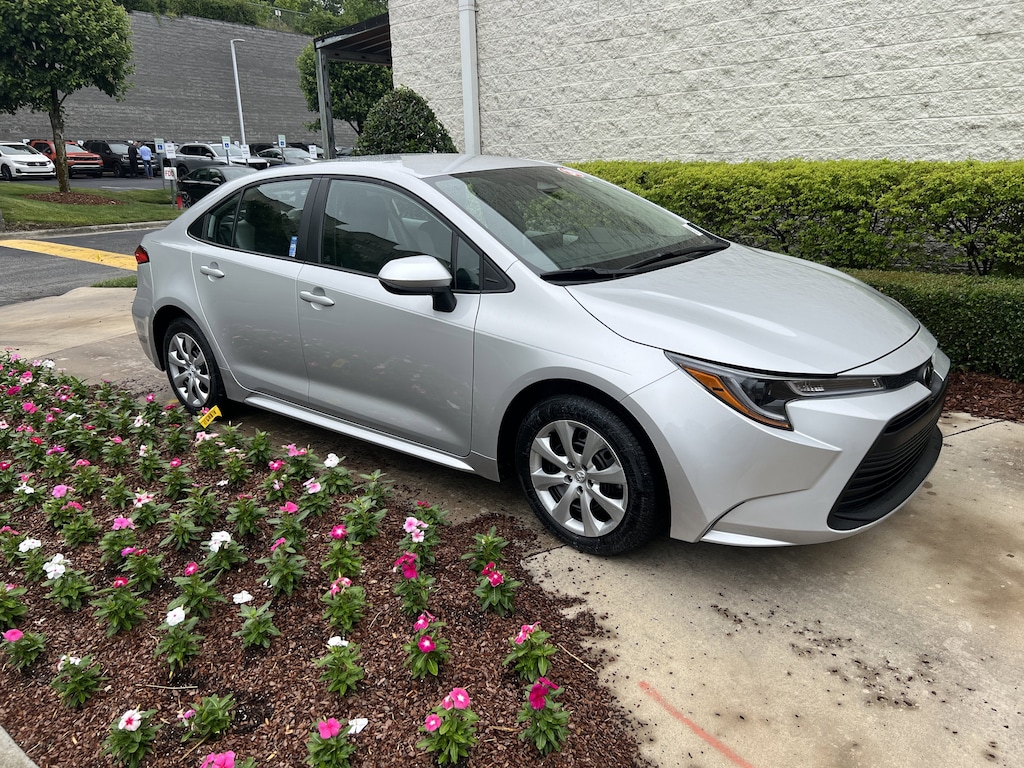 Used 2024 Toyota Corolla LE Sedan