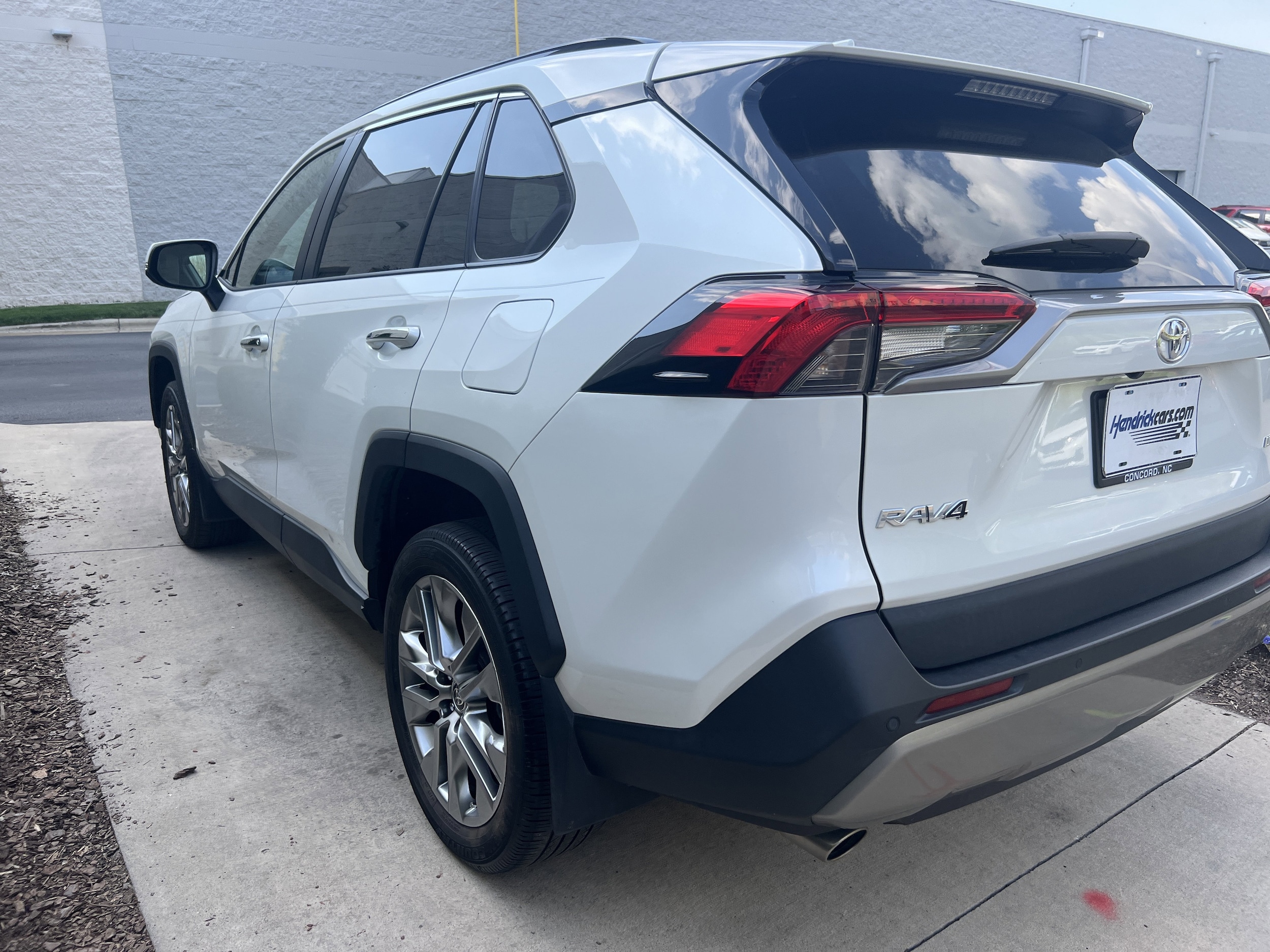 2023 Toyota RAV4 Limited photo 6