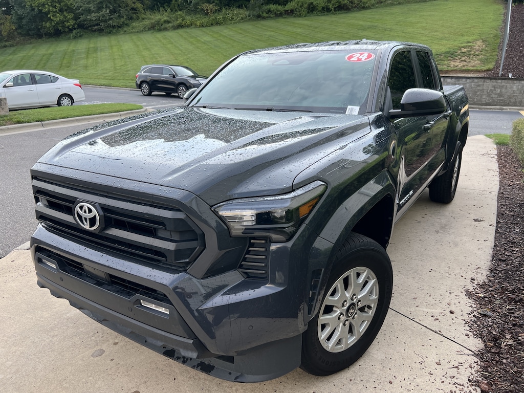 Used 2024 Toyota Tacoma 4WD SR5 Pickup
