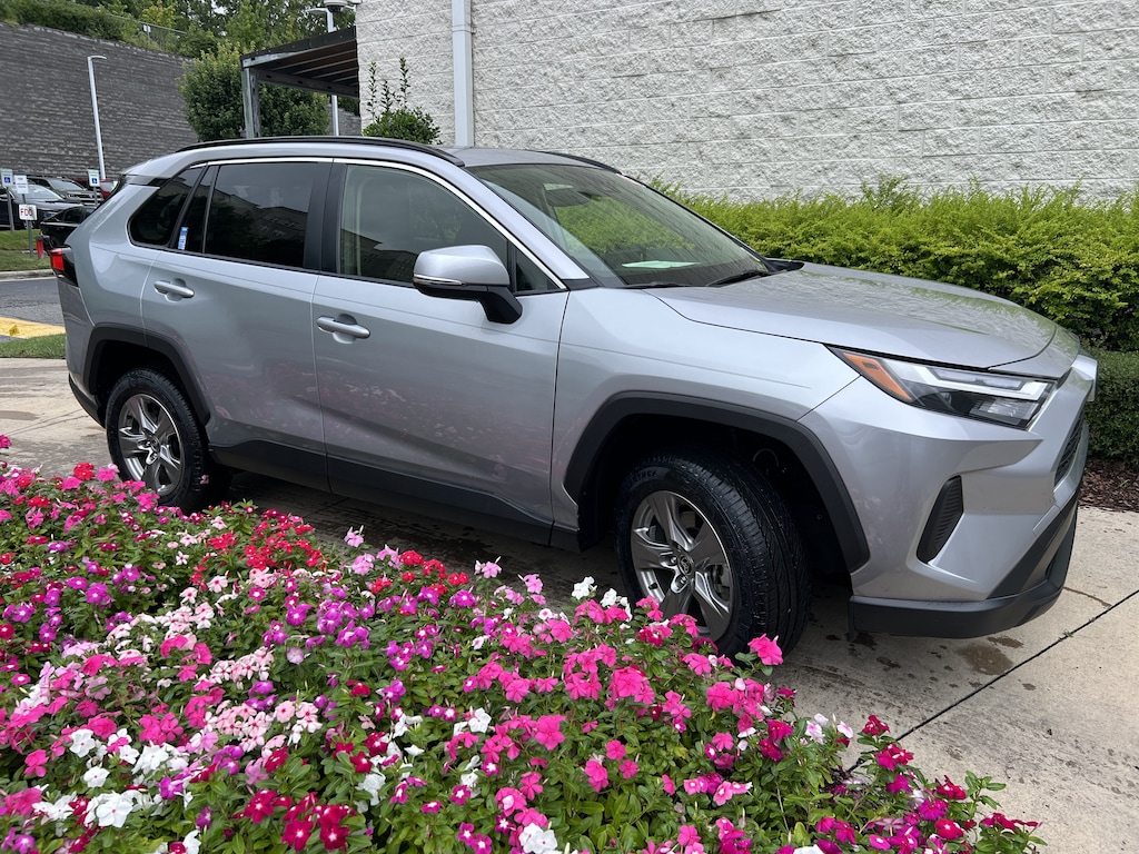 Used 2023 Toyota RAV4 Hybrid XLE SUV