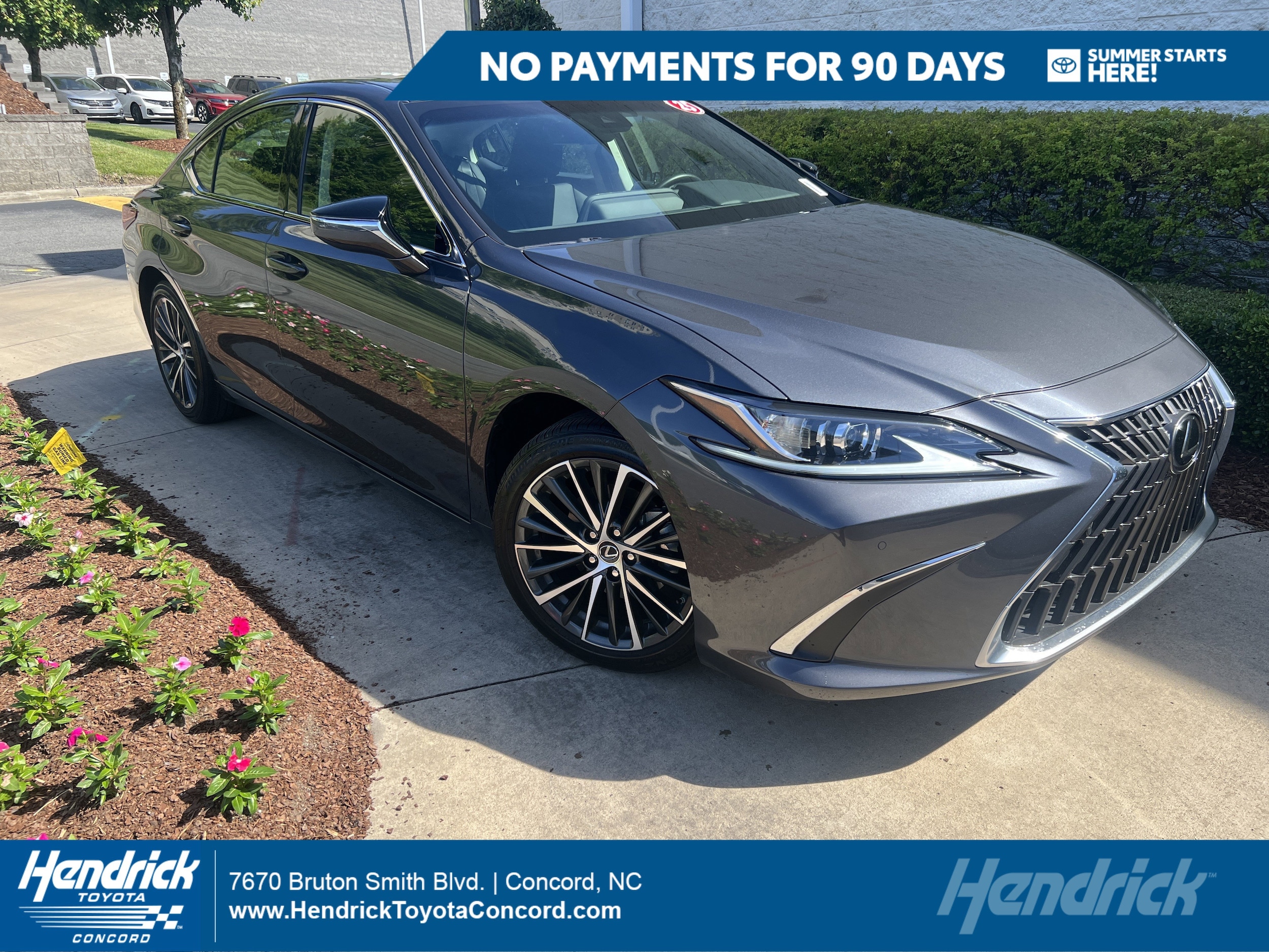 2025 Lexus ES 350 350's photo