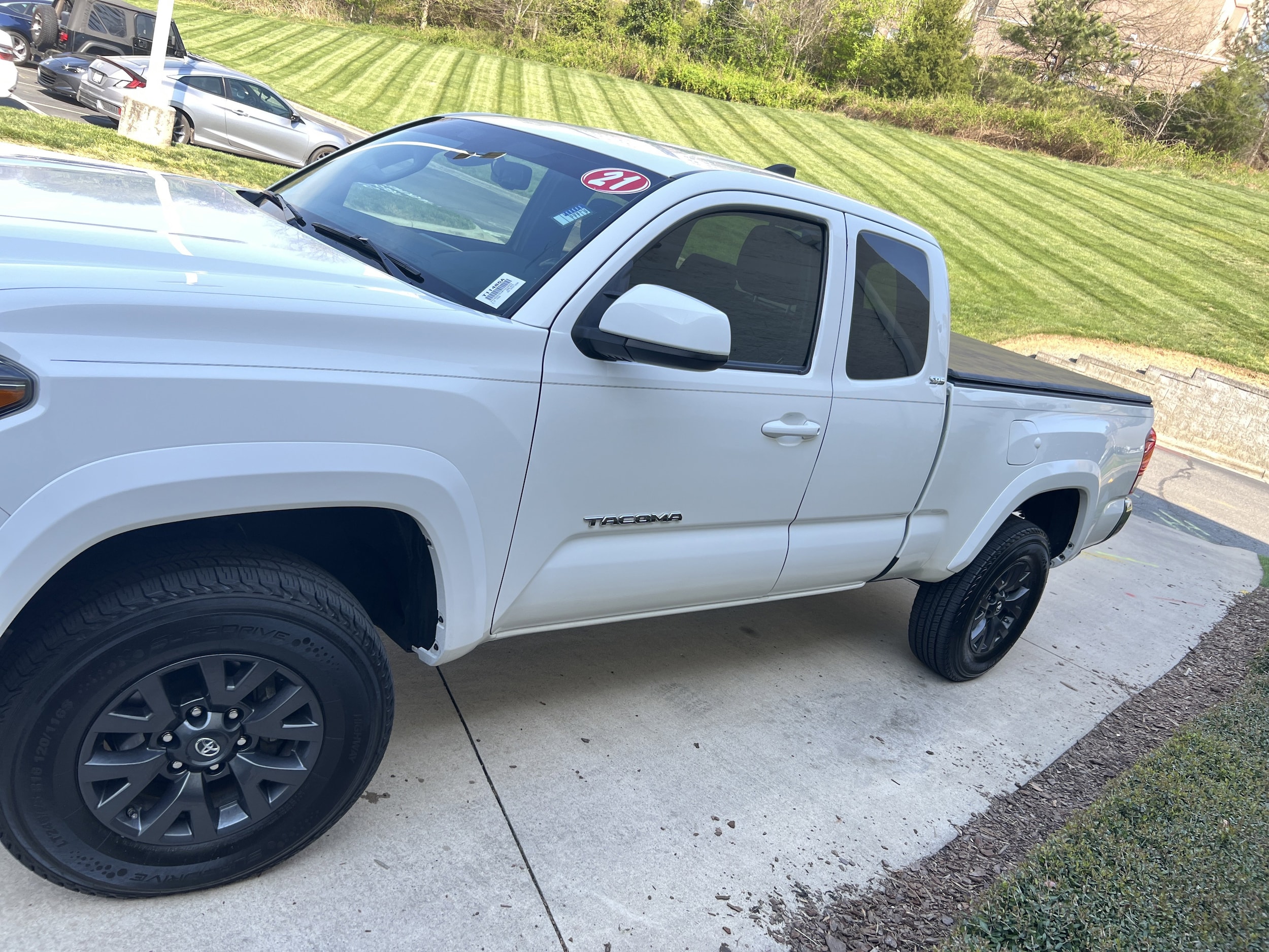 2021 Toyota Tacoma 2WD SR5 photo 6