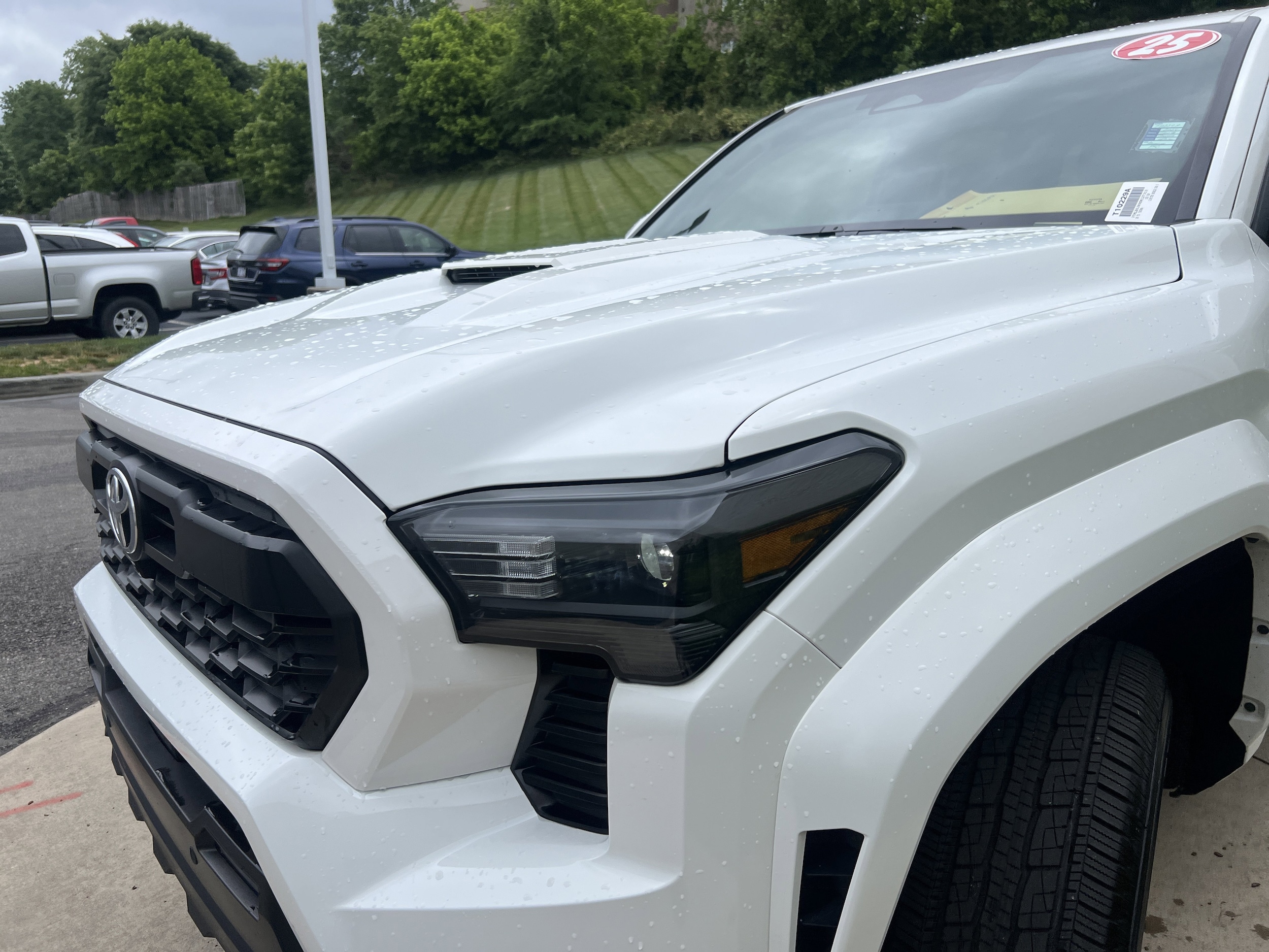 2025 Toyota Tacoma 4WD TRD Sport photo 4