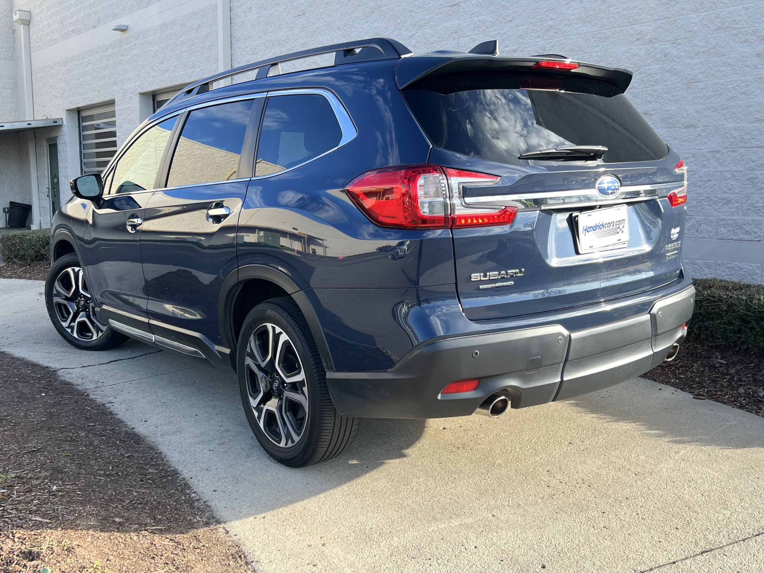 2024 Subaru Ascent Touring photo 6