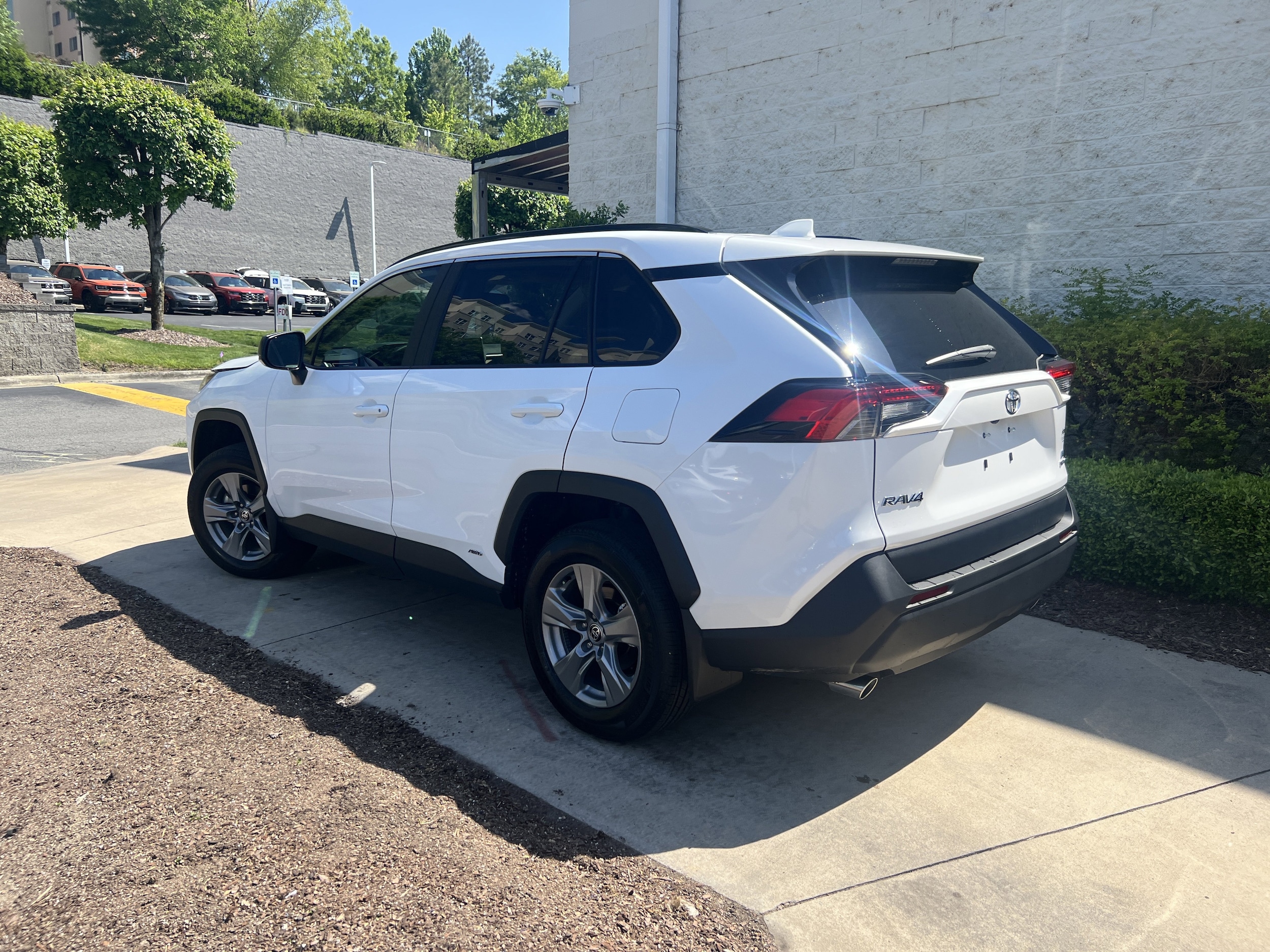 2025 Toyota RAV4 Hybrid LE photo 6