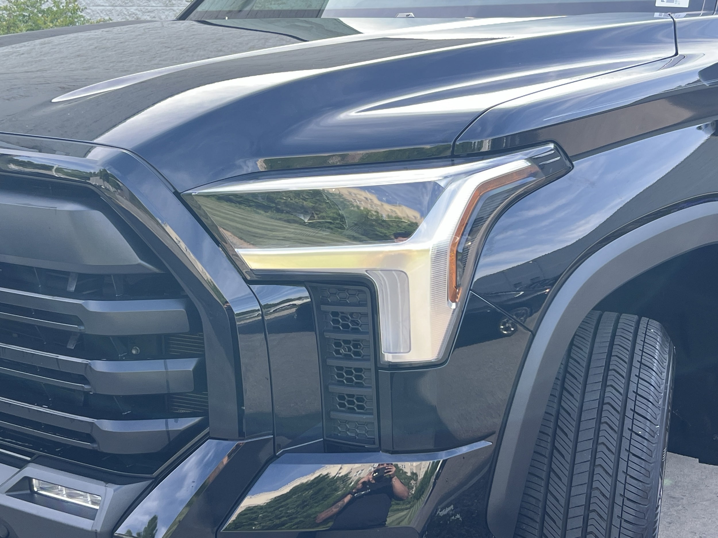 2024 Toyota Tundra 4WD SR5 photo 4