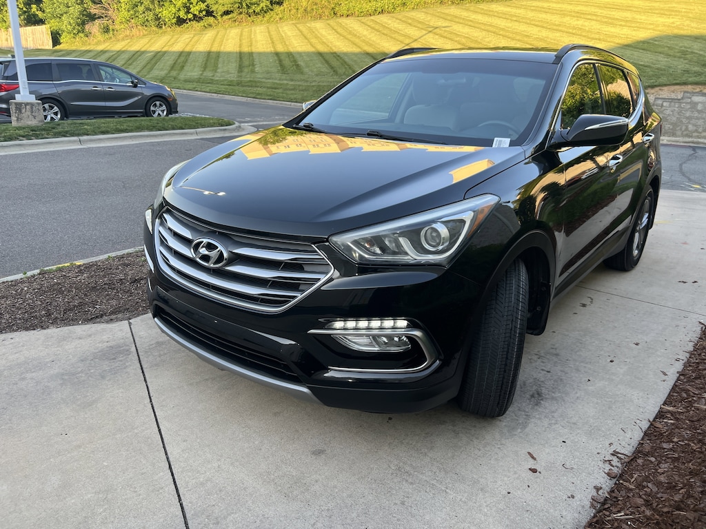 Used 2018 Hyundai Santa Fe Sport 2.4L SUV