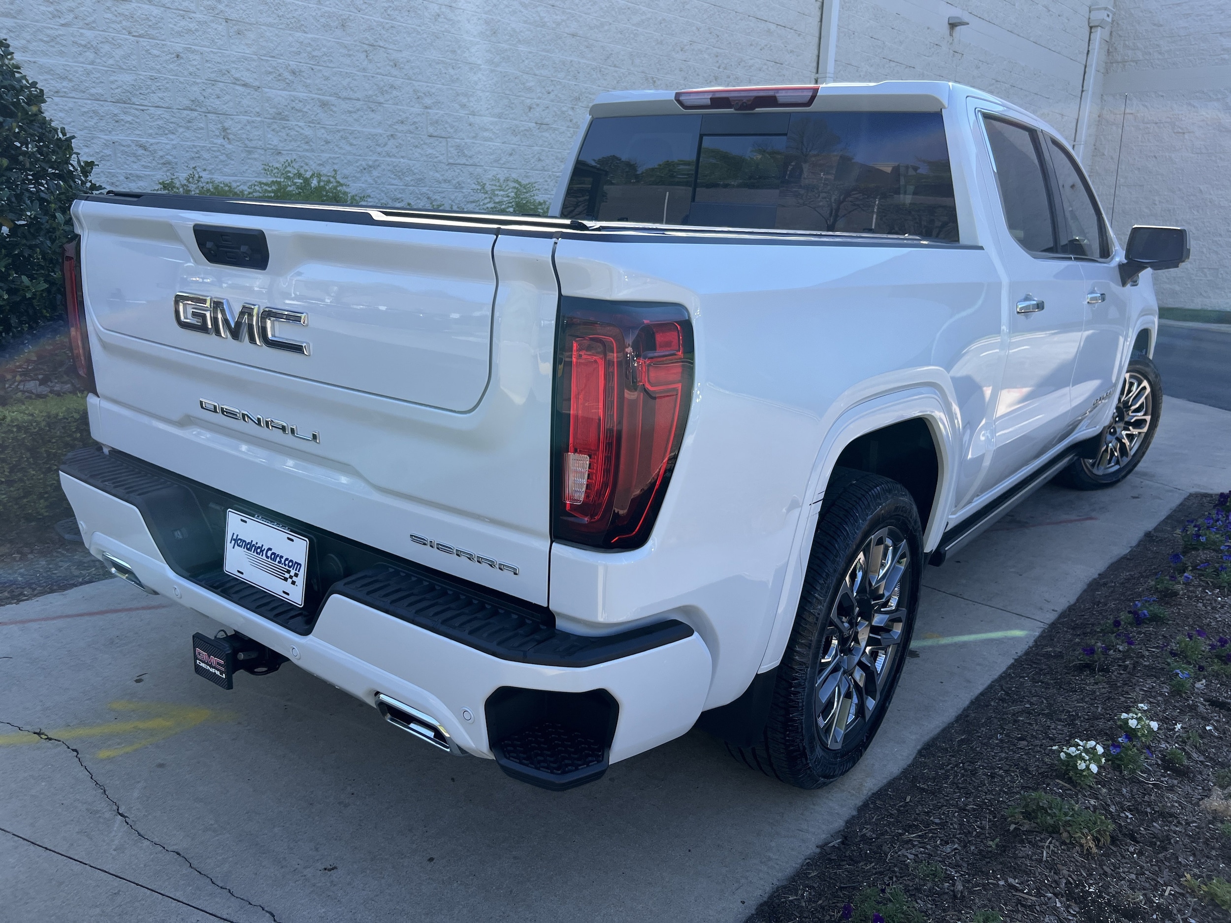 2026 GMC Sierra 1500 Denali Ultimate photo 3