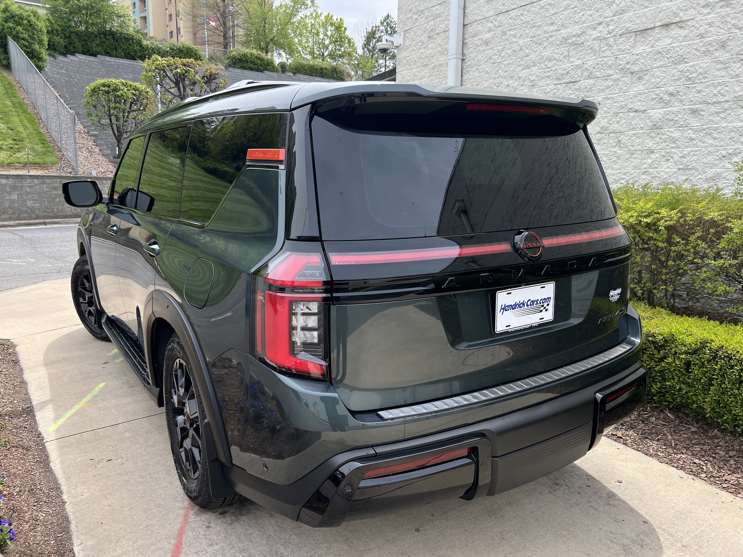 2026 Nissan Armada PRO-4X photo 6