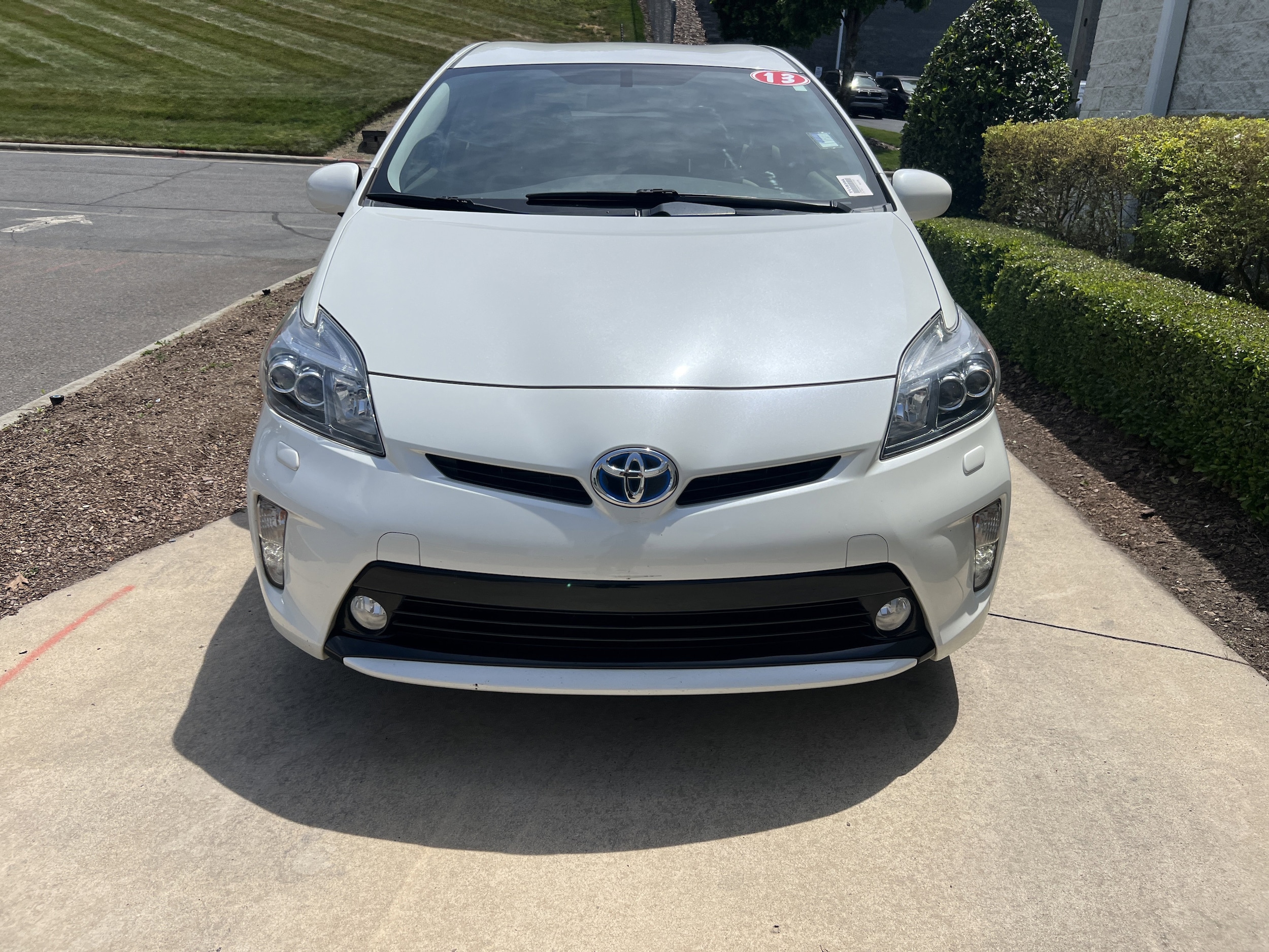 2013 Toyota Prius Five photo 2