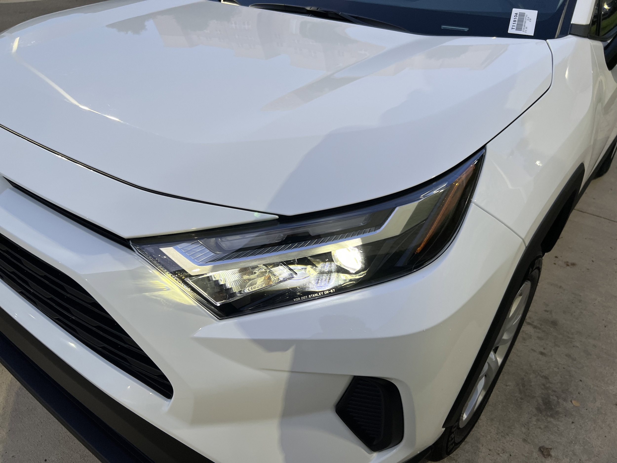 2025 Toyota RAV4 LE photo 4