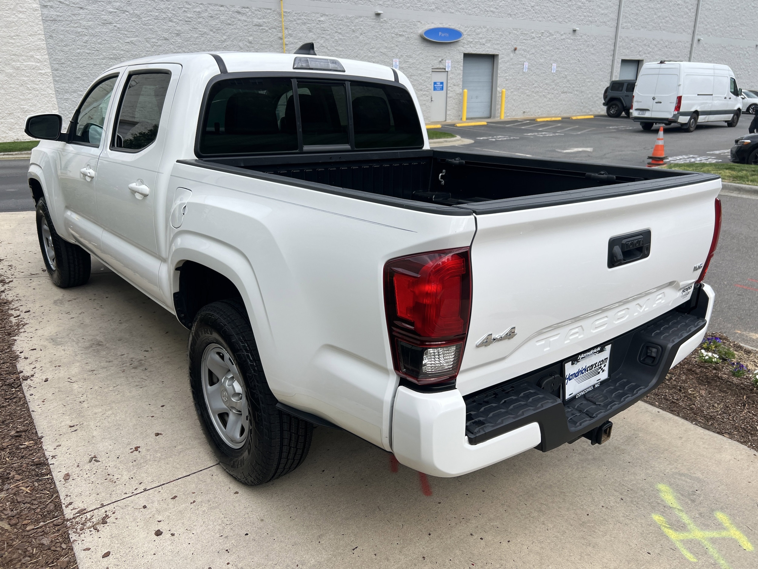 2023 Toyota Tacoma 4WD SR photo 6