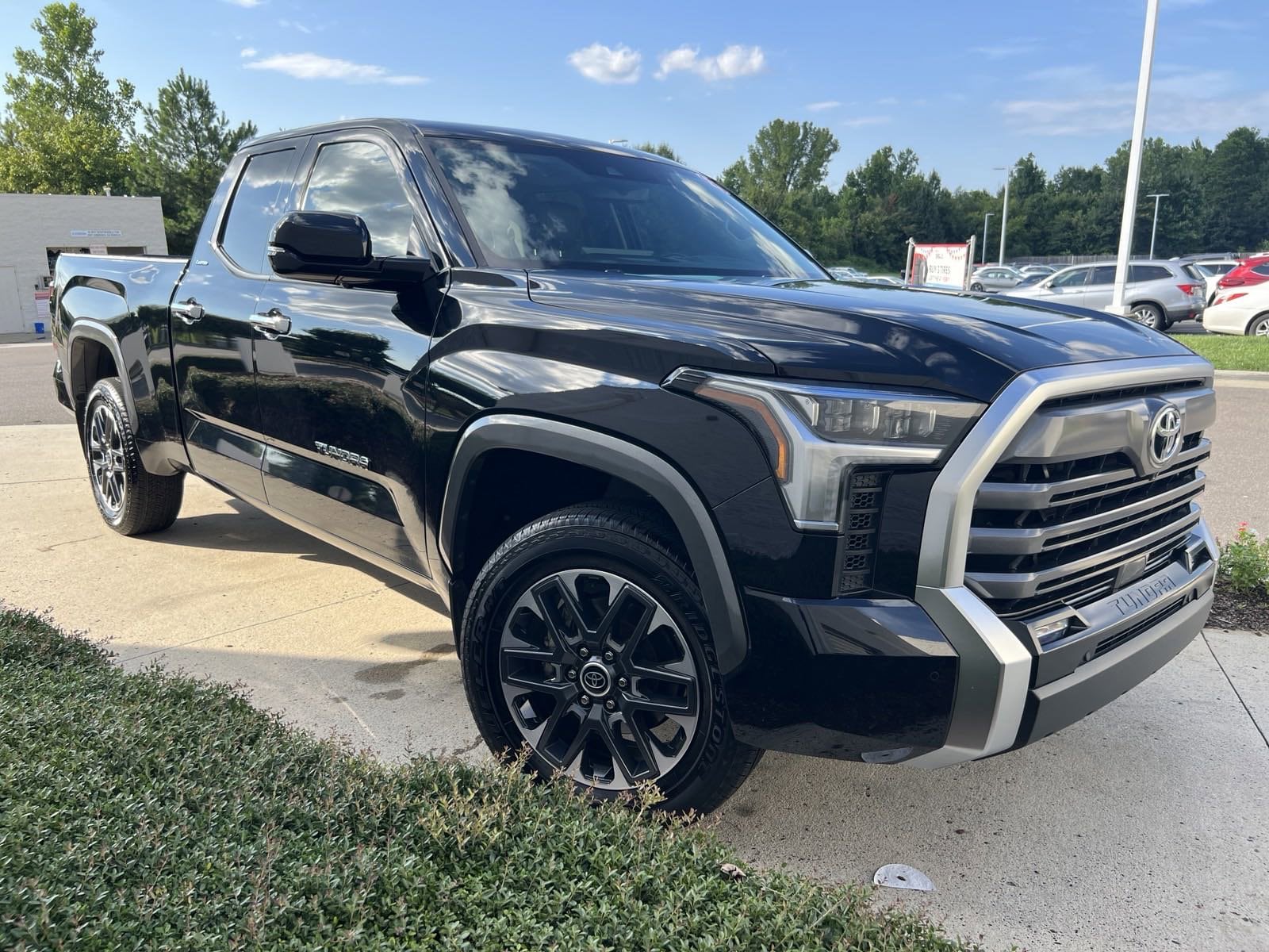 Used 2022 Toyota Tundra Limited with VIN 5TFJA5DA2NX006091 for sale in Concord, NC