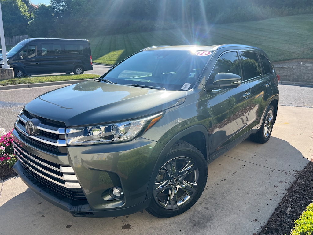 Used 2019 Toyota Highlander Limited Platinum SUV