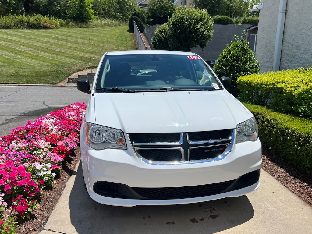 Used 2019 Dodge Grand Caravan SE Minivan