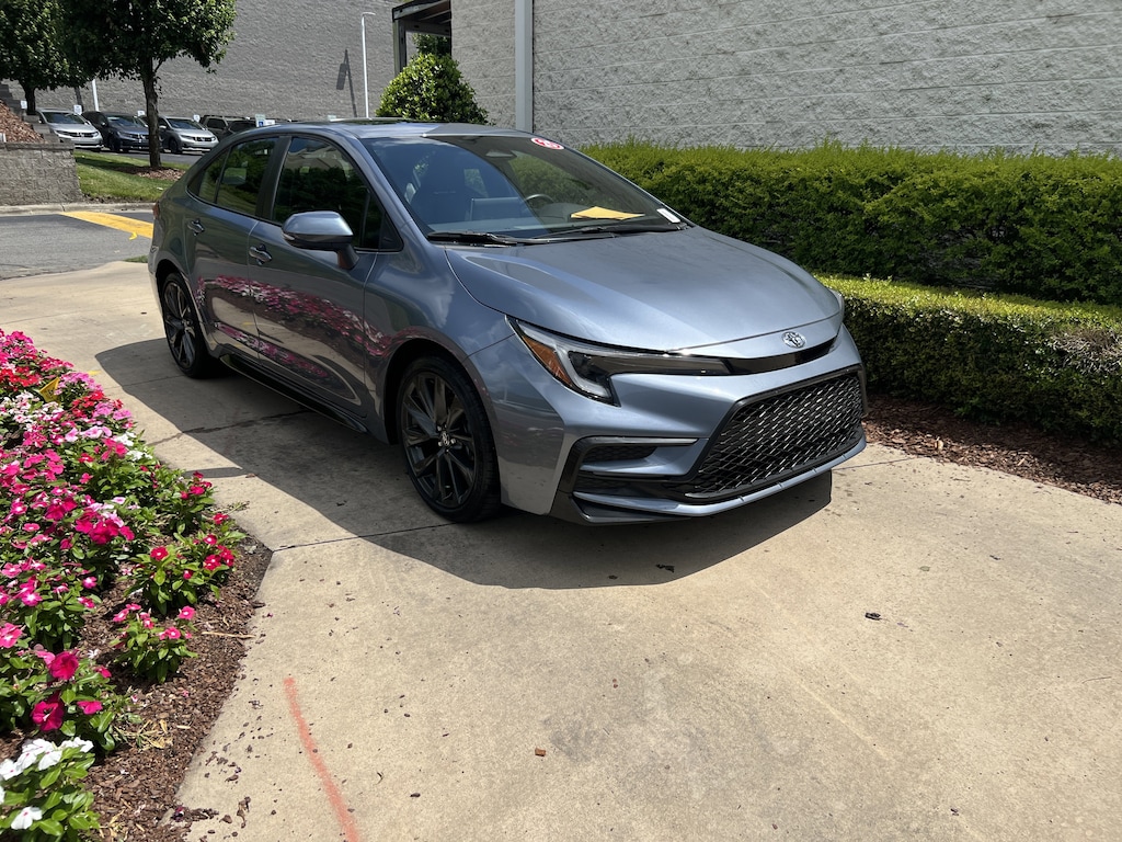 Used 2025 Toyota Corolla XSE Sedan