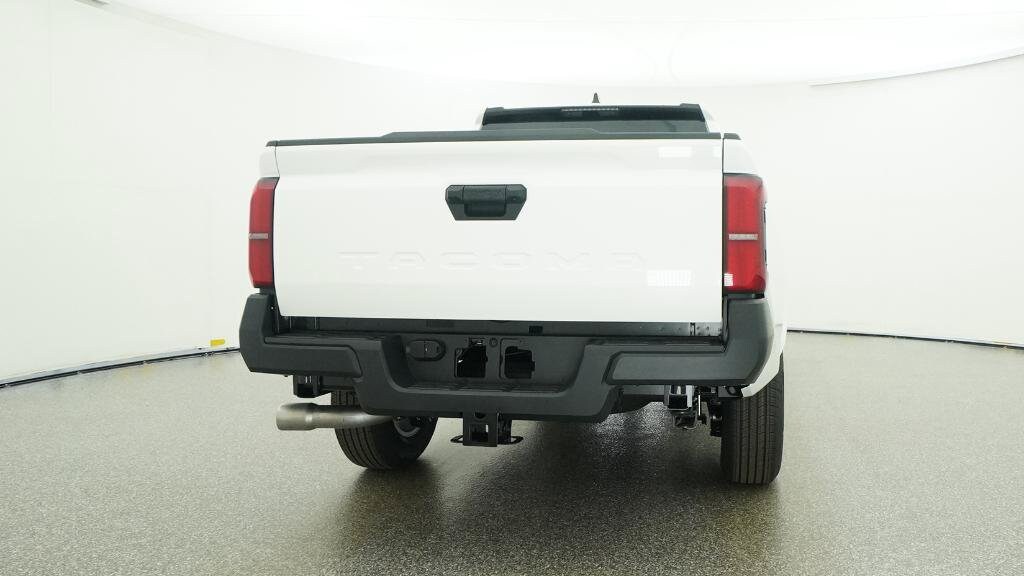 Toyota Tacoma 2WD SR Double Cab 5 Bed AT