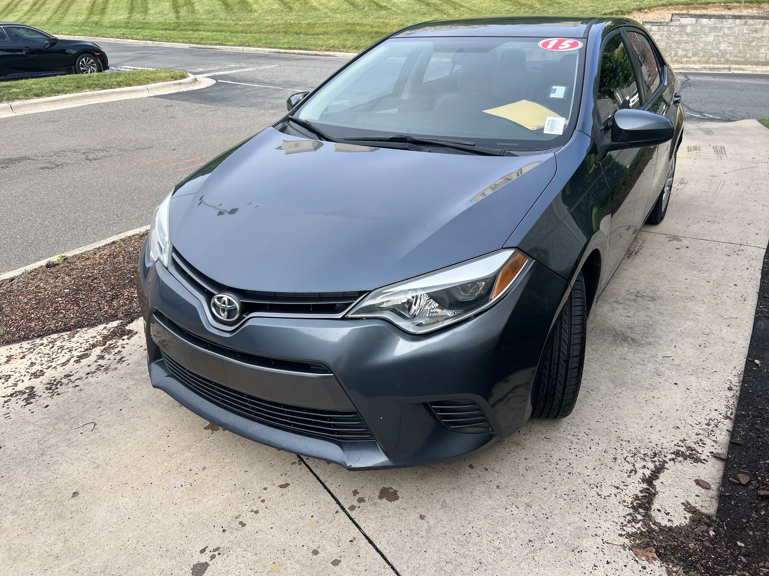 2015 Toyota Corolla LE photo 4