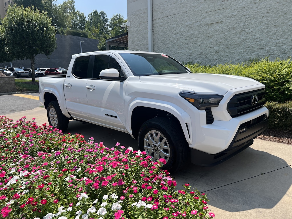 Used 2026 Toyota Tacoma 4WD SR5 Pickup