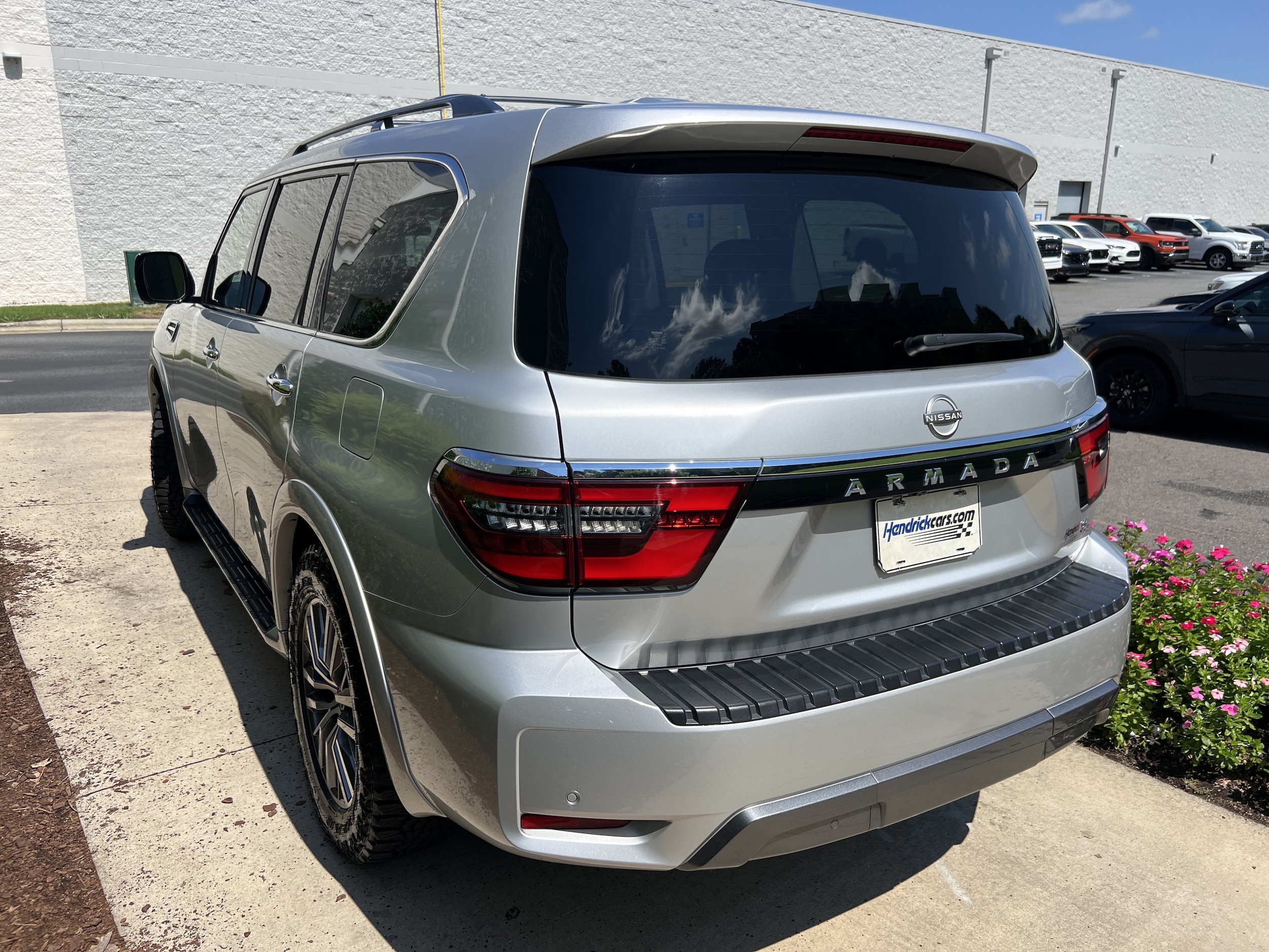 2023 Nissan Armada SL