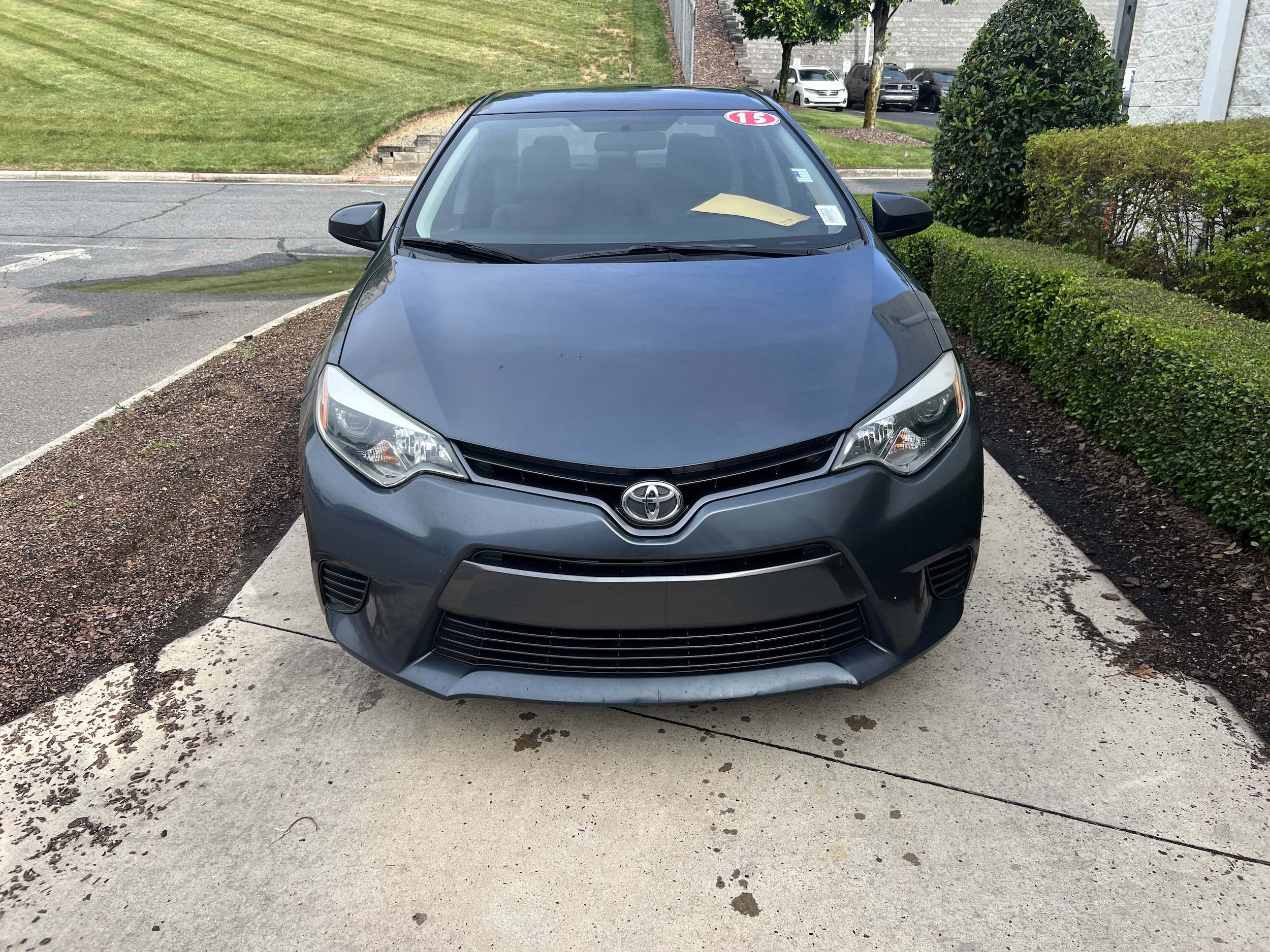 2015 Toyota Corolla LE photo 2