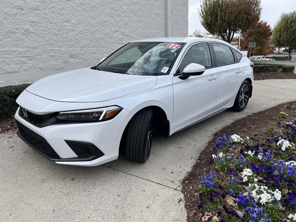 Used 2022 Honda Civic LX Hatchback