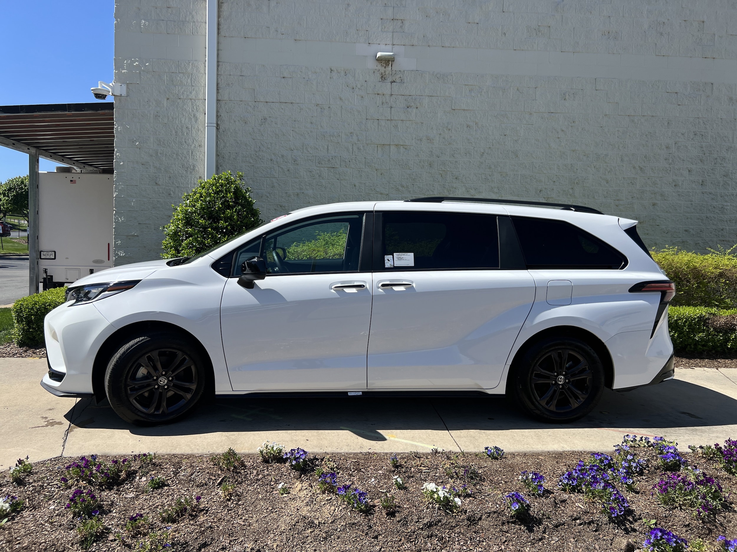 2025 Toyota Sienna XSE photo 5