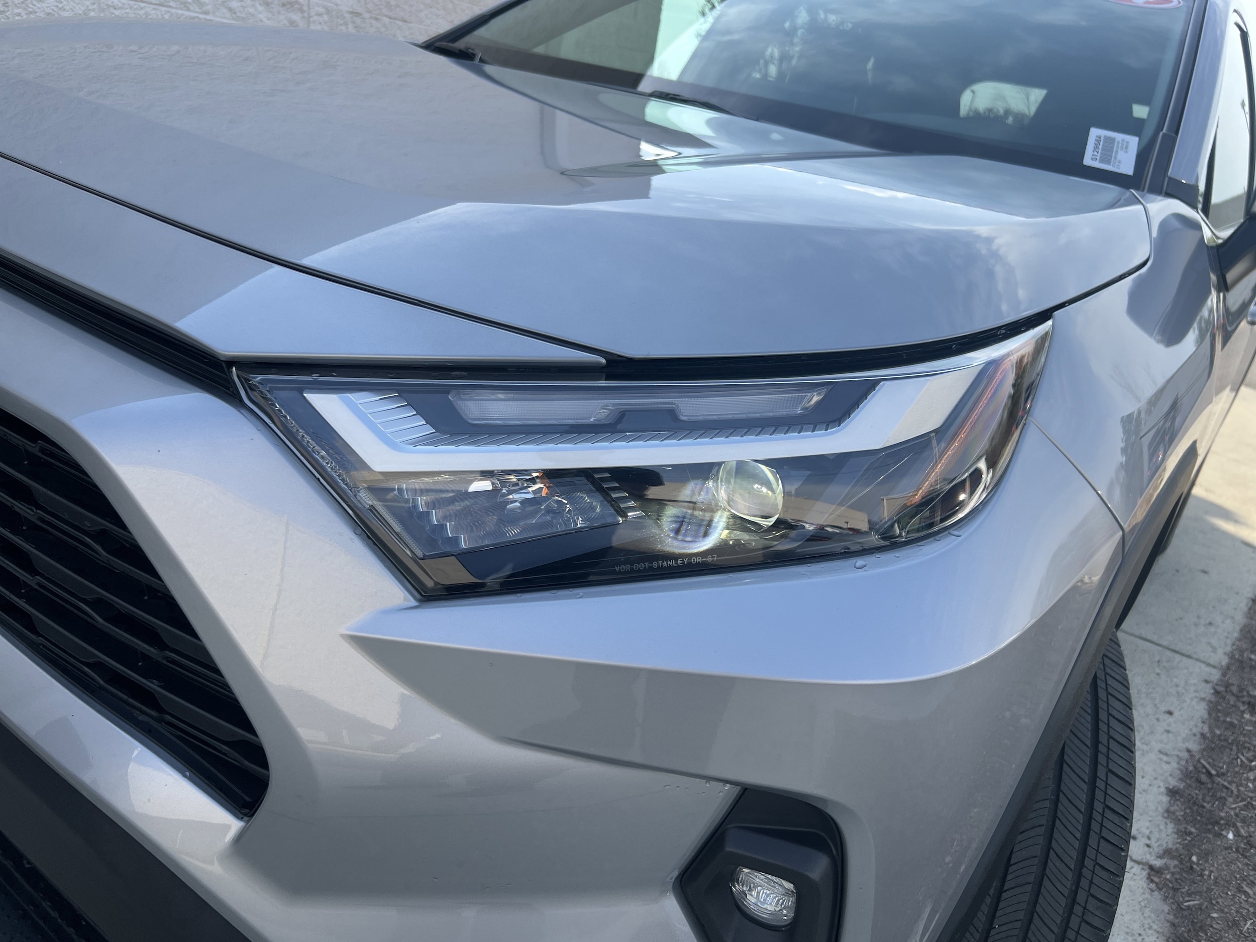 2024 Toyota RAV4 XLE Premium photo 4