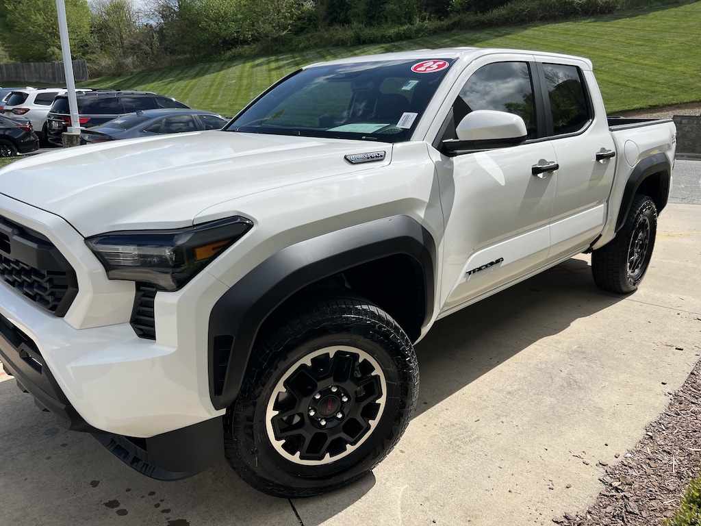 Used 2025 Toyota Tacoma 4WD TRD Off Road Hybrid Pickup