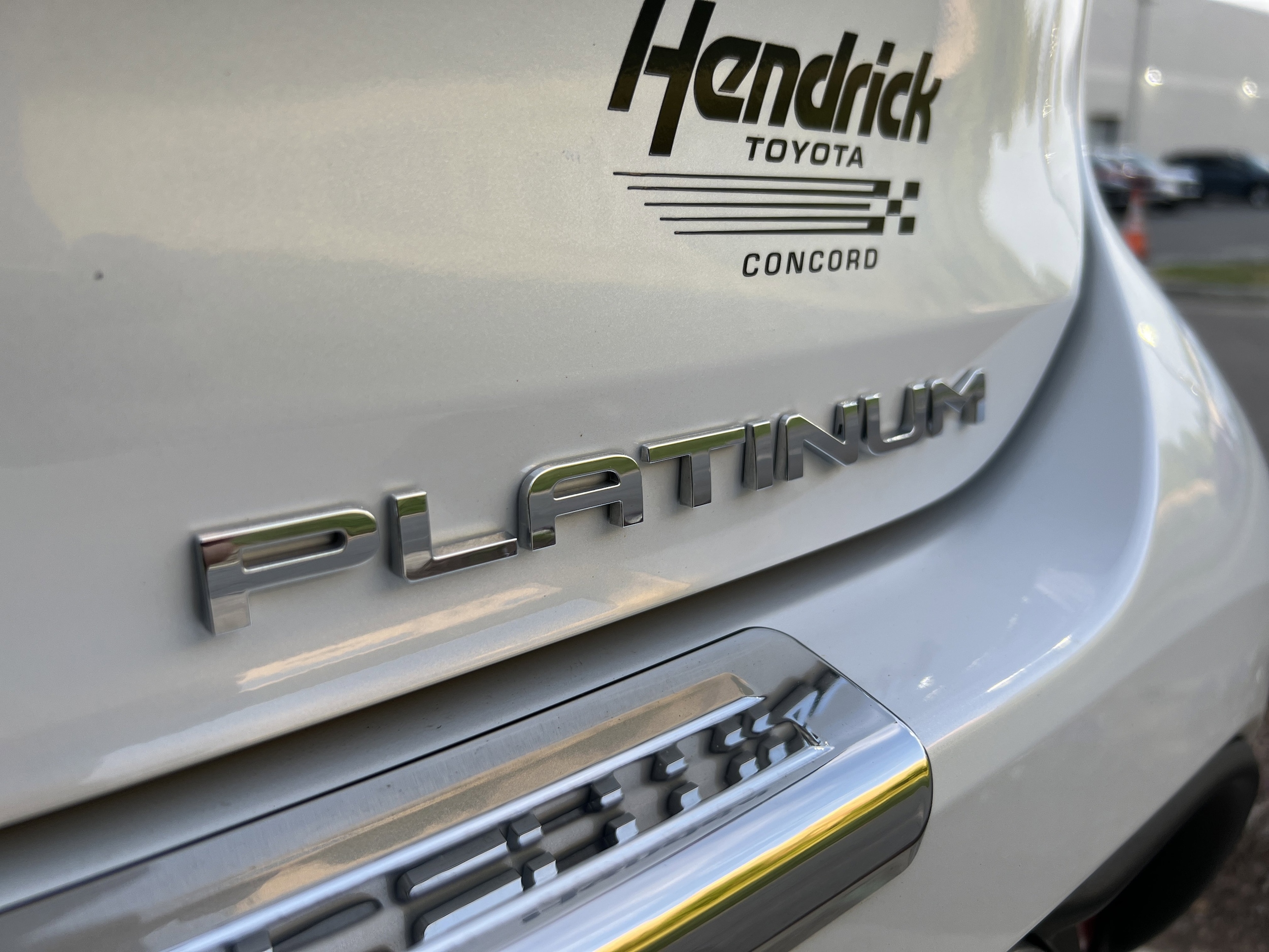 2025 Toyota Highlander Hybrid Platinum photo 5