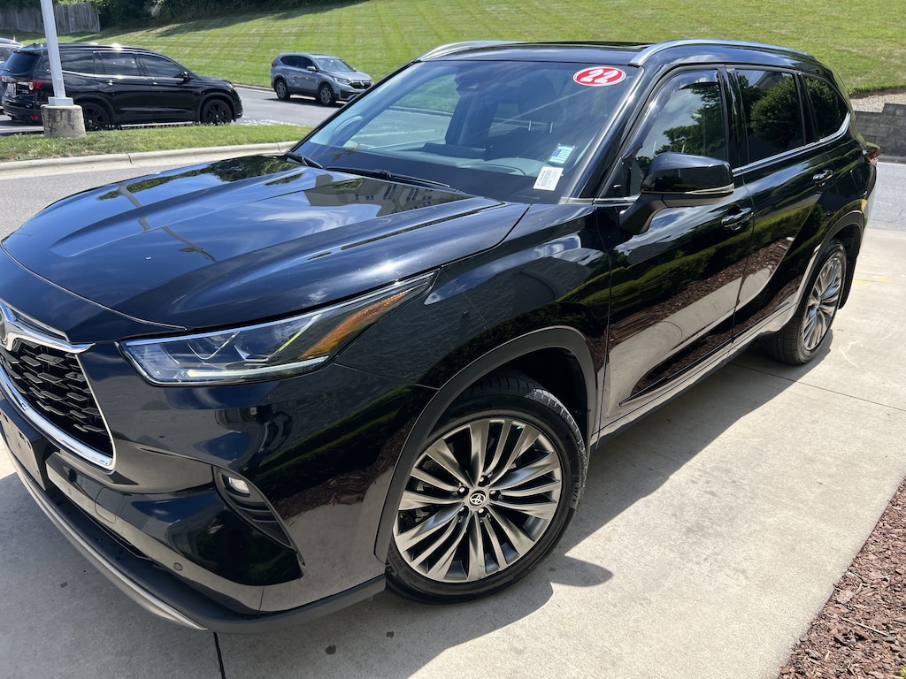 Used 2022 Toyota Highlander Platinum SUV