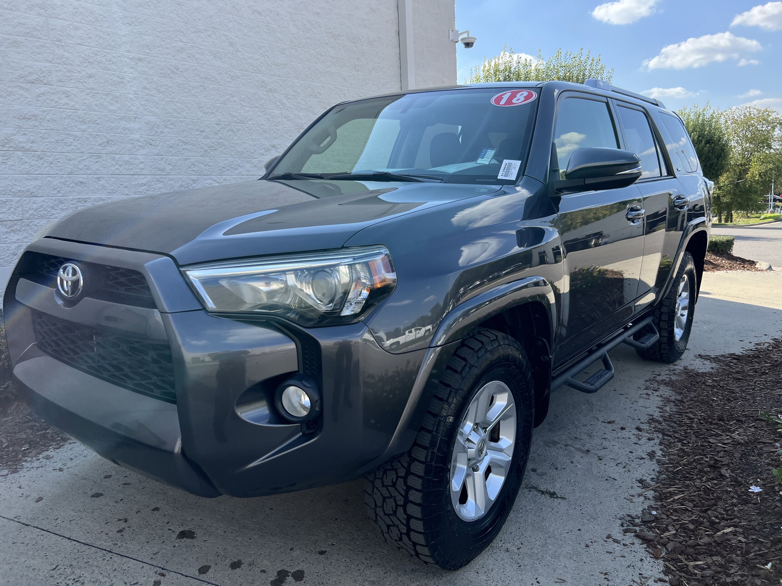 2018 Toyota 4Runner SR5 Premium photo 3