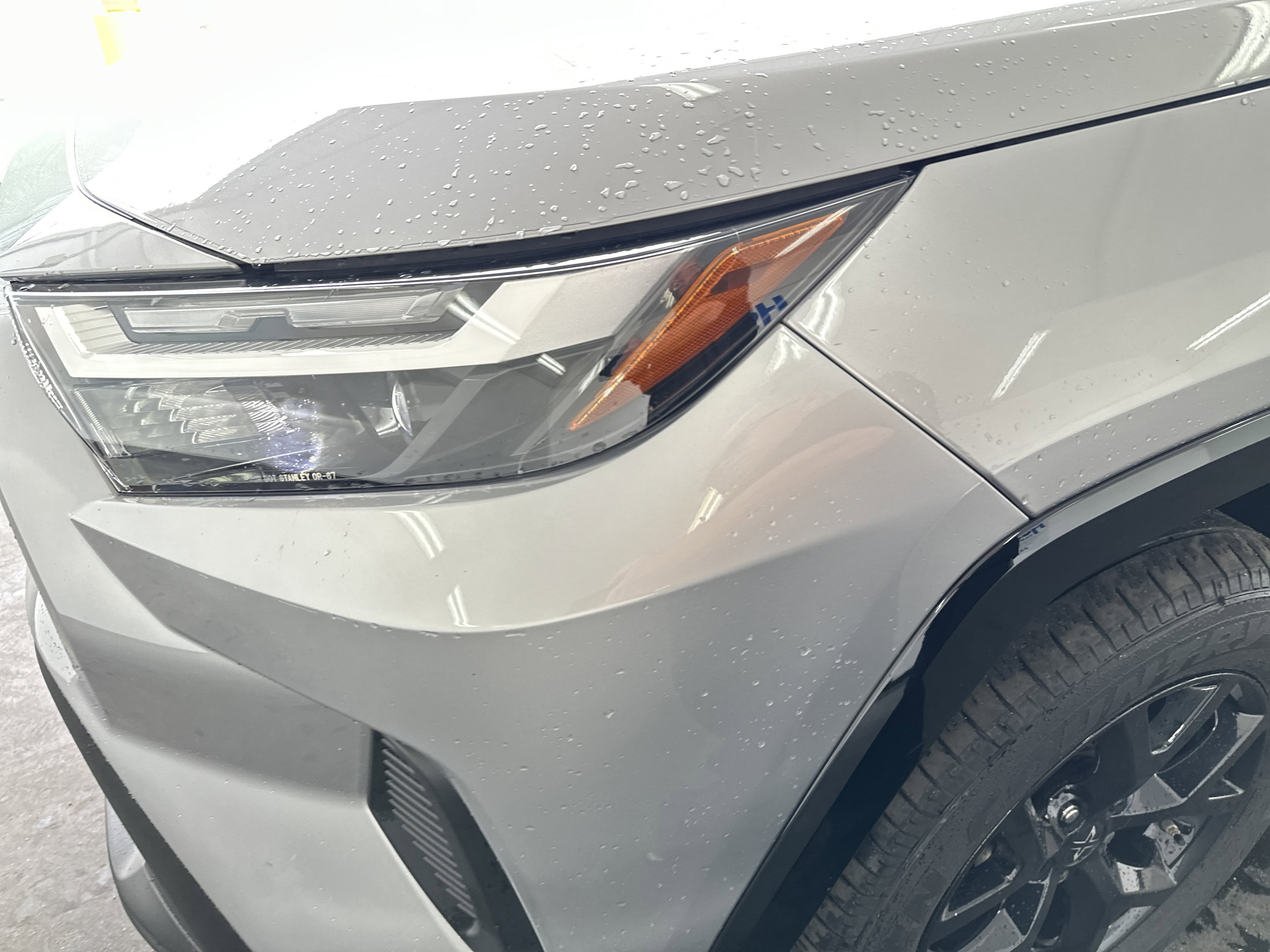 2024 Toyota RAV4 Hybrid XLE photo 5