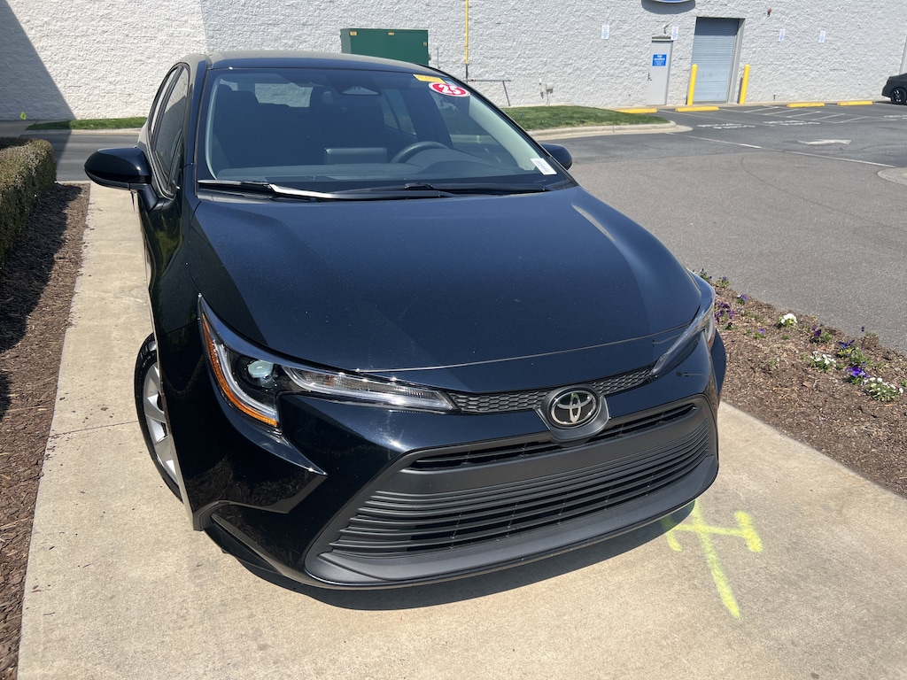 Used 2025 Toyota Corolla LE Sedan