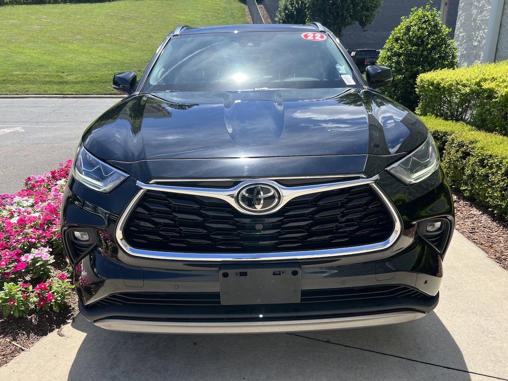 Used 2022 Toyota Highlander Platinum SUV
