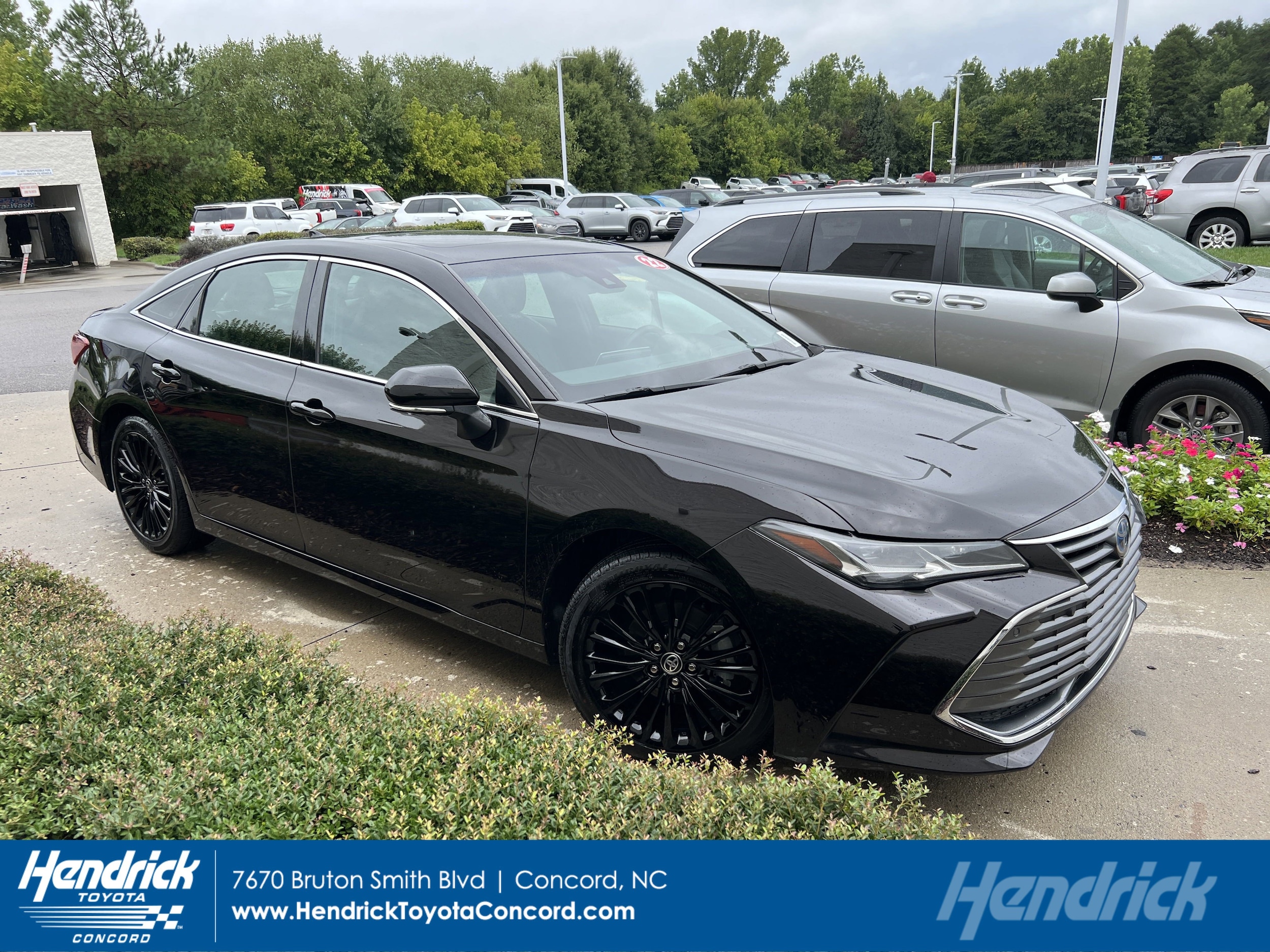 2022 Toyota Avalon Sedan 