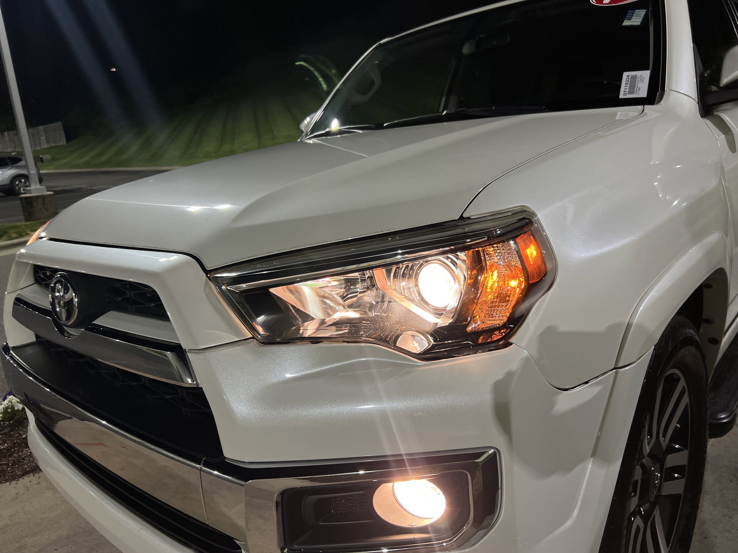 2018 Toyota 4Runner Limited photo 4