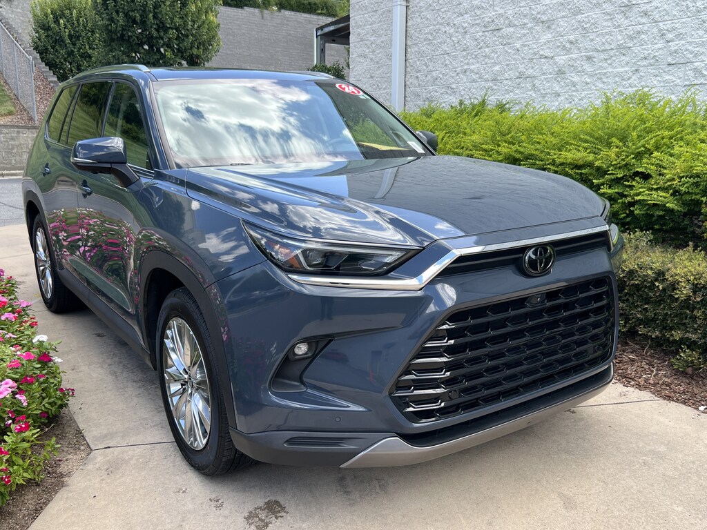 Used 2024 Toyota Grand Highlander Platinum SUV