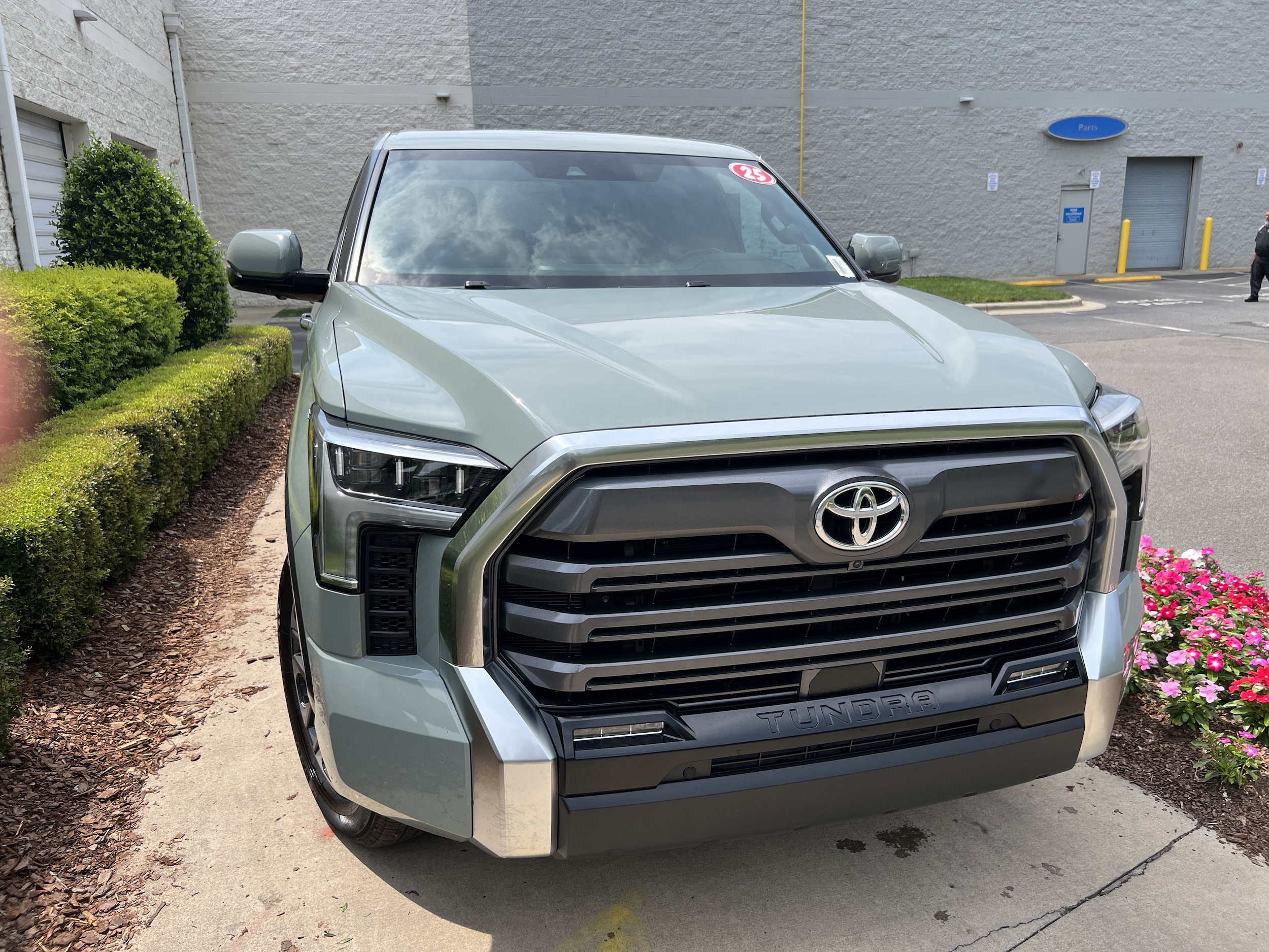 トトノエライト グレー Used 2025 Toyota Tundra 4WD For Sale in Concord, NC VIN