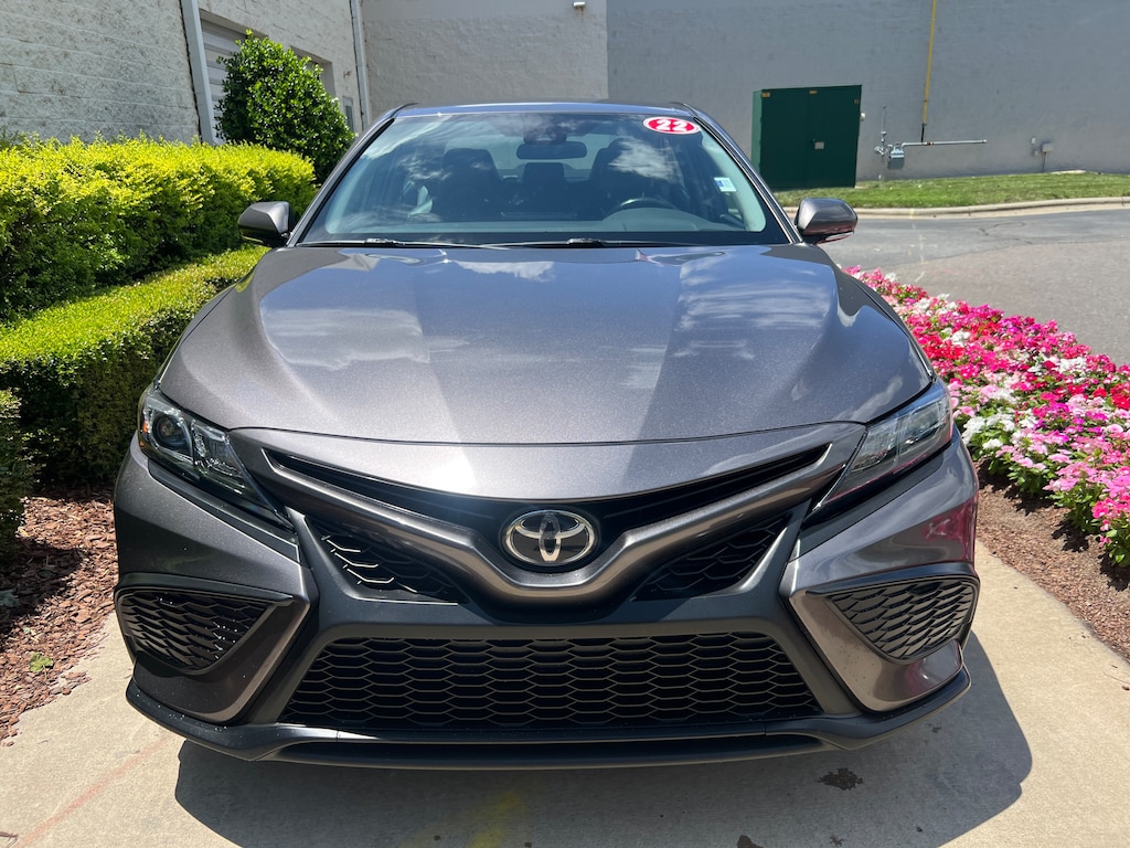 Used 2022 Toyota Camry SE Sedan