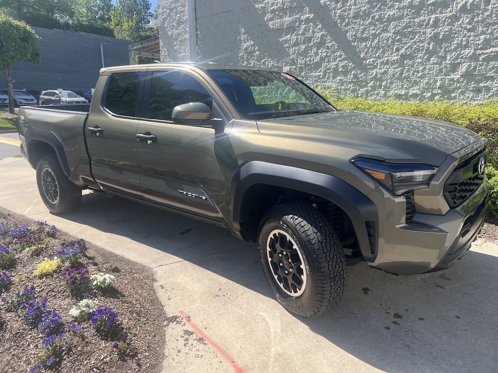 Used 2025 Toyota Tacoma 4WD TRD Off Road Pickup